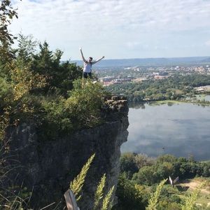 Meet your Posher, Chloe